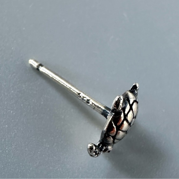 Sterling Silver Turtle Ear Stud - Picture 7 of 10